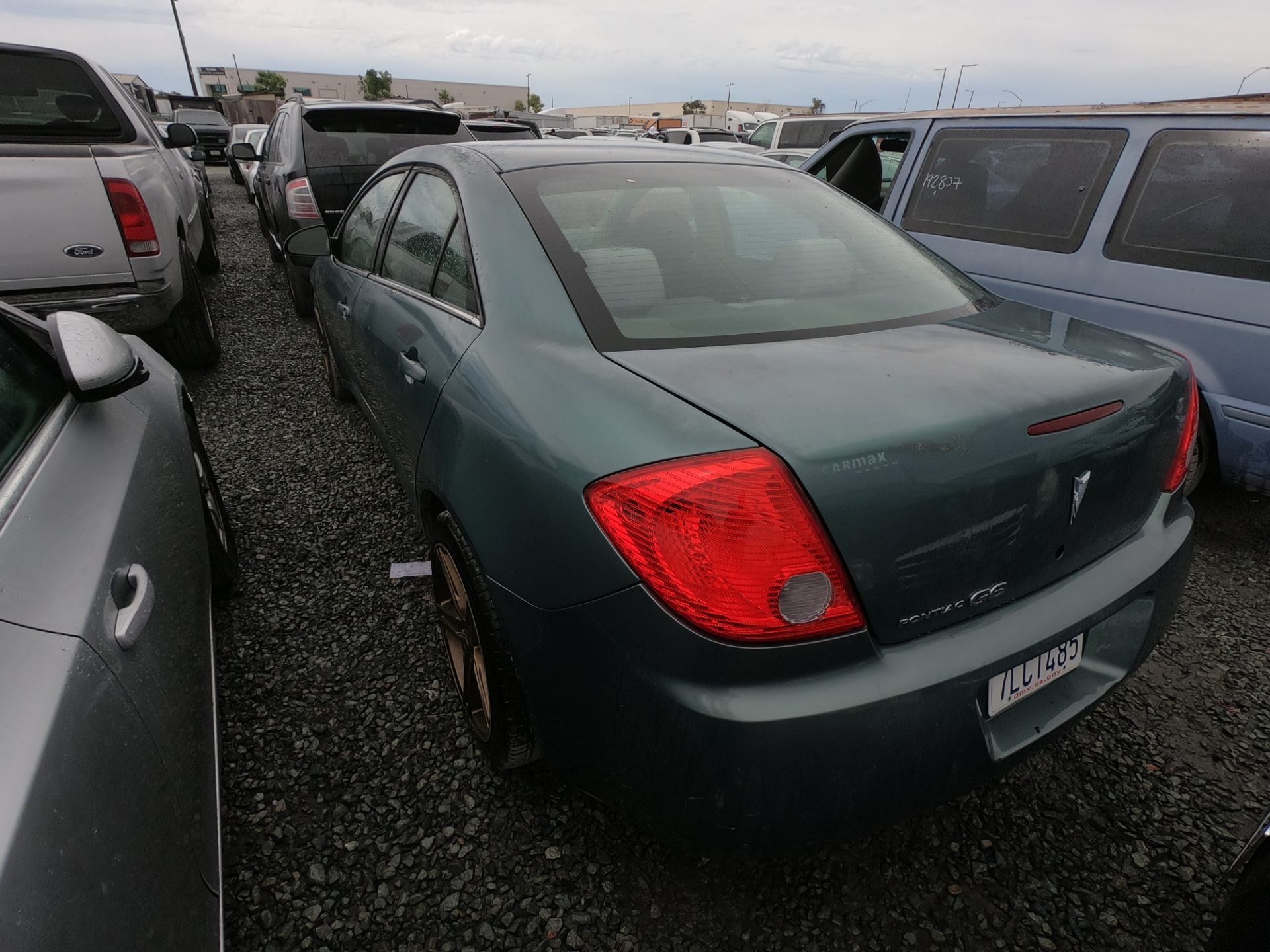 2009 PONTIAC G6 — thumbnail 3