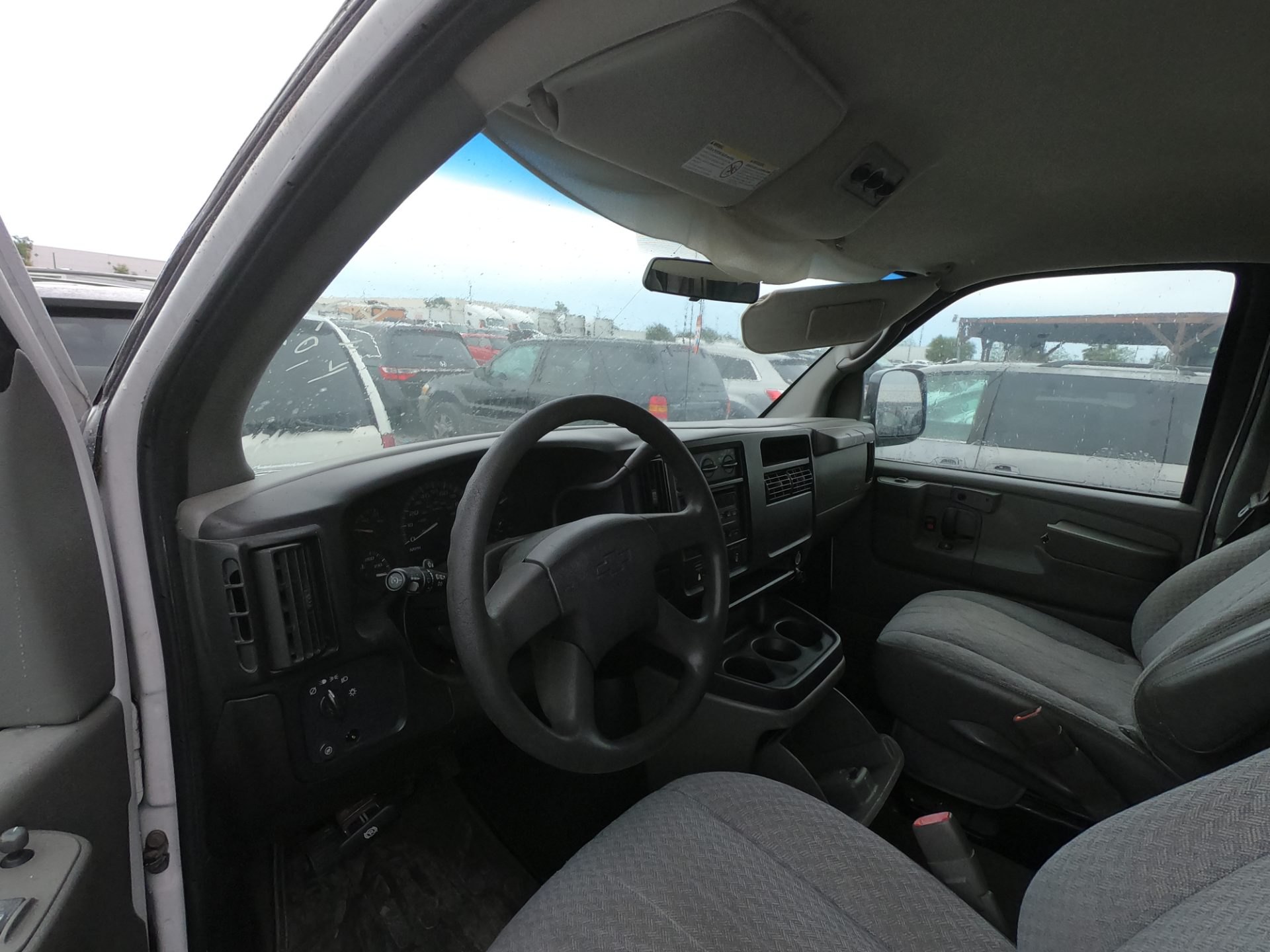 2007 CHEVY EXPRESS — thumbnail 3