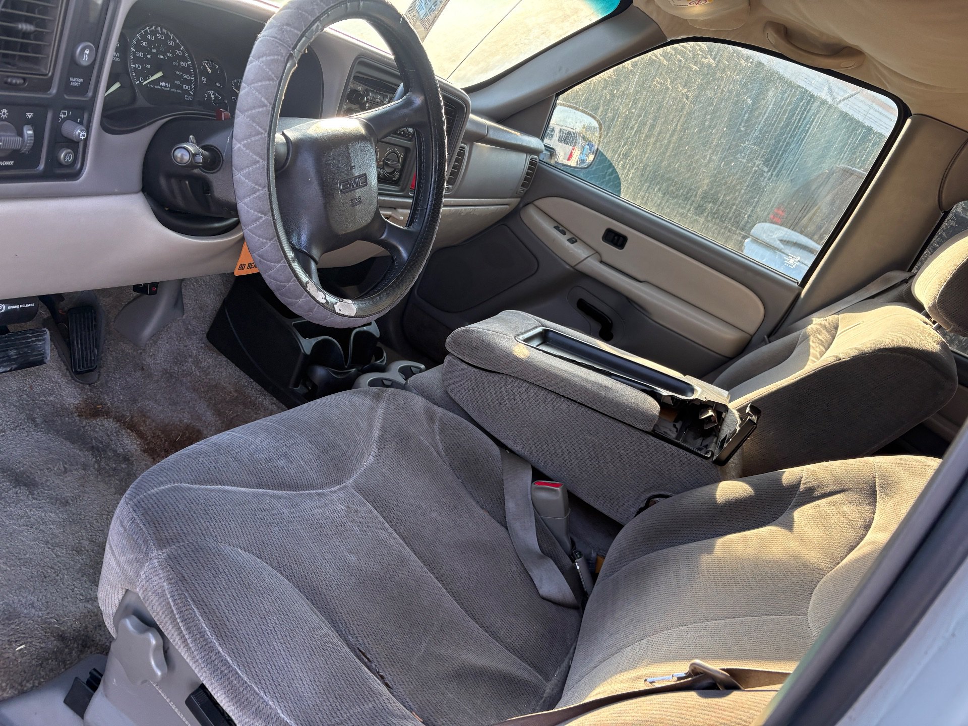 2001 GMC YUKON — thumbnail 3