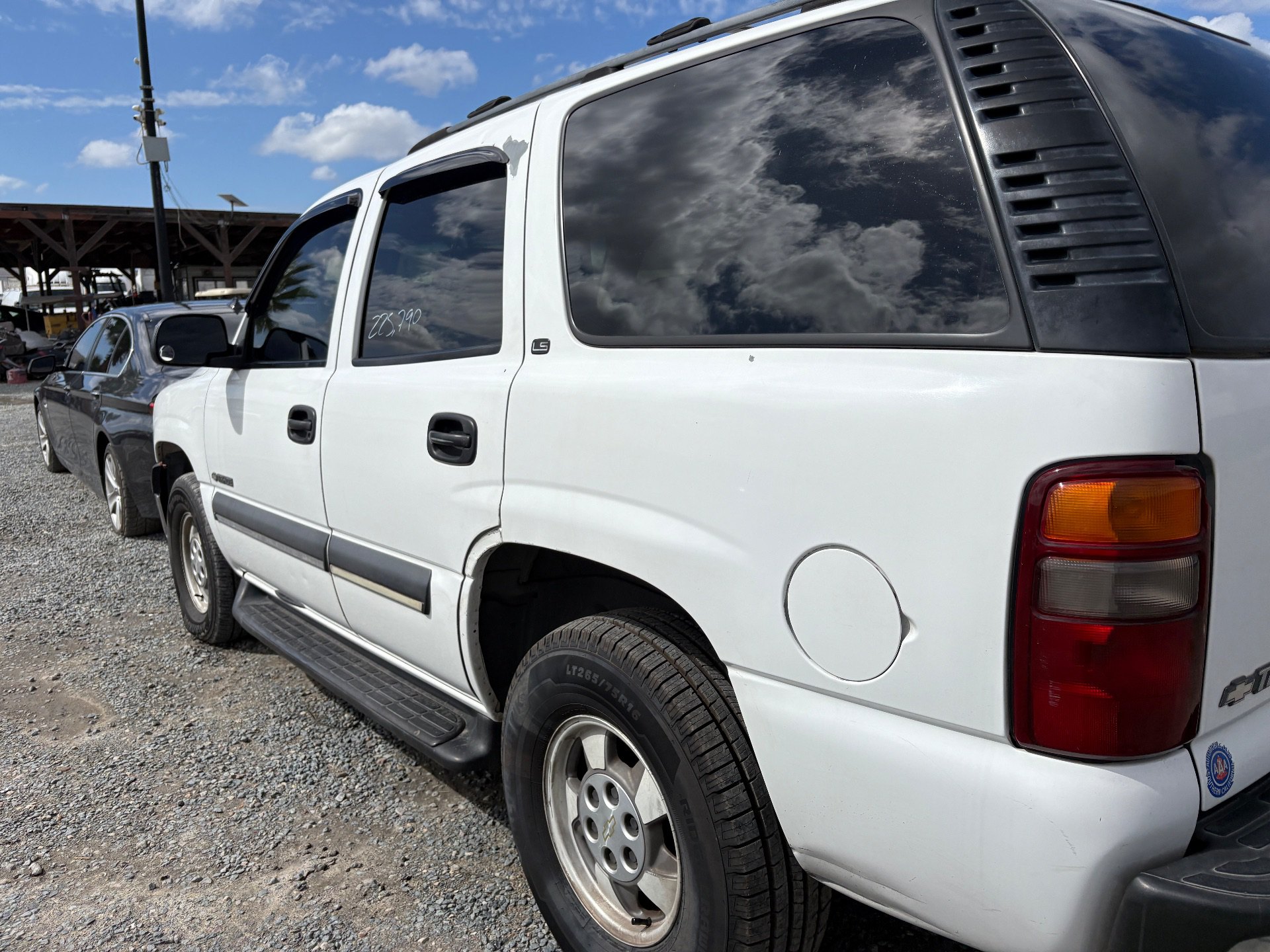 2002 CHEVY TAHOE — thumbnail 3