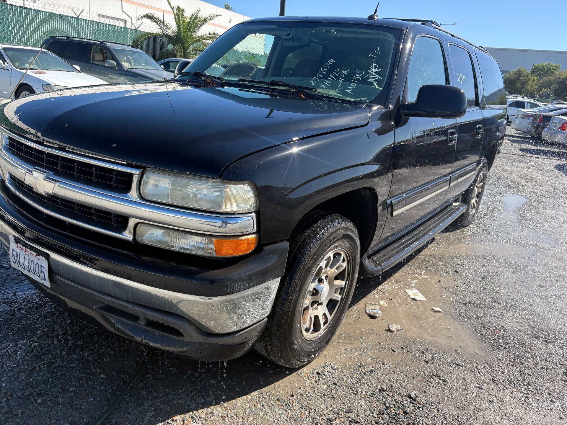 2005 CHEVY SUBURBAN — thumbnail 2