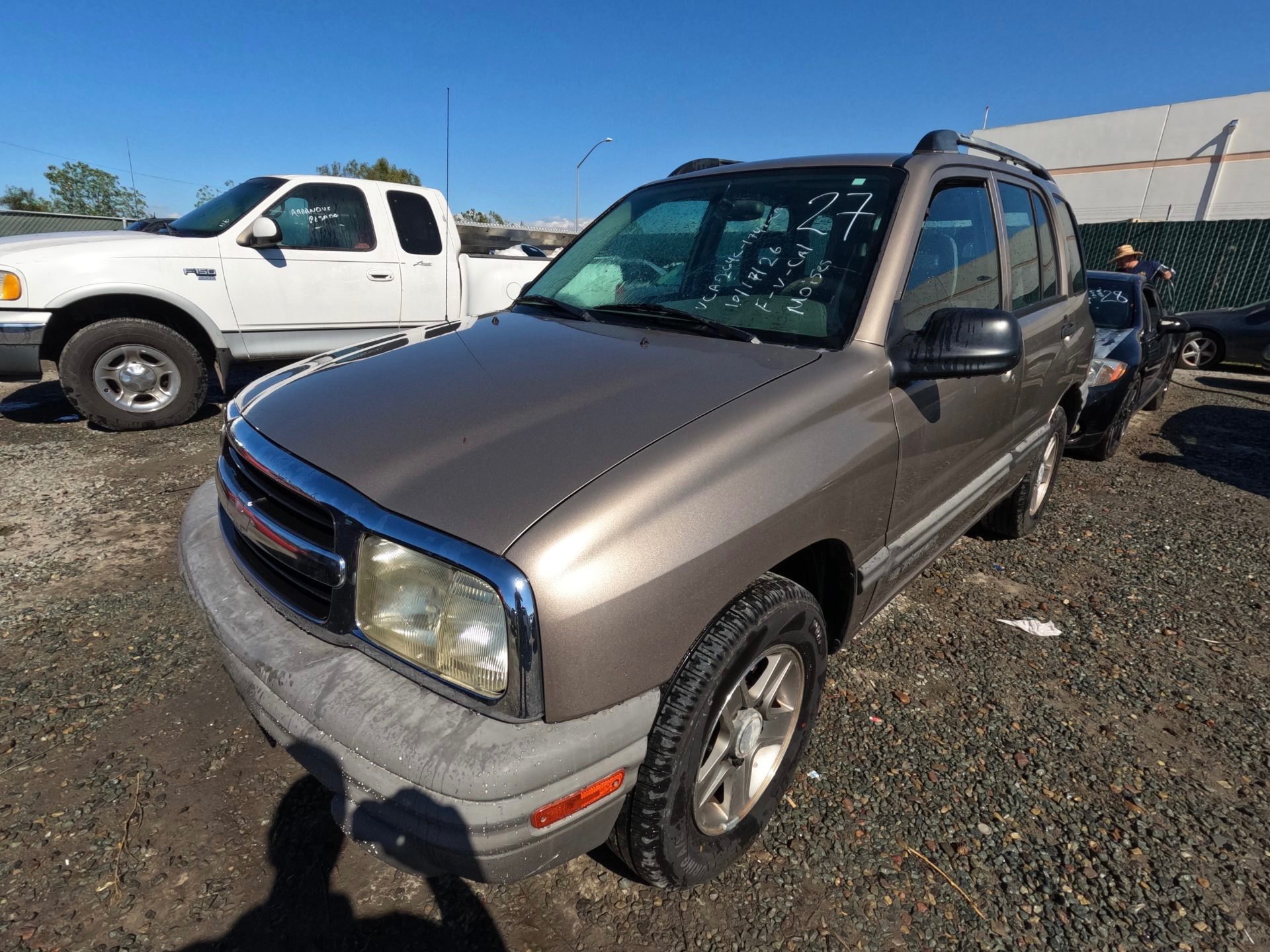 2003 CHEVY TRACKER — thumbnail 2