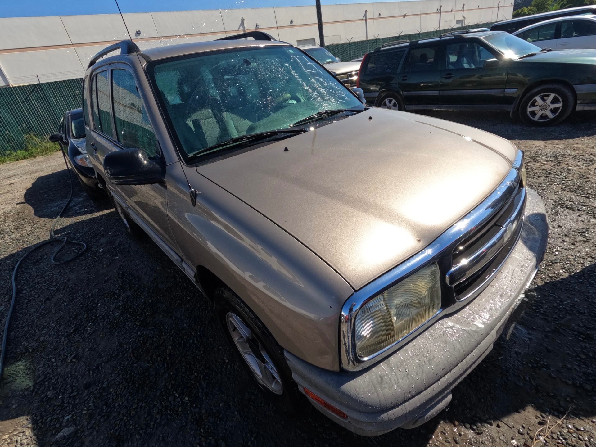 2003 CHEVY TRACKER — photo 1