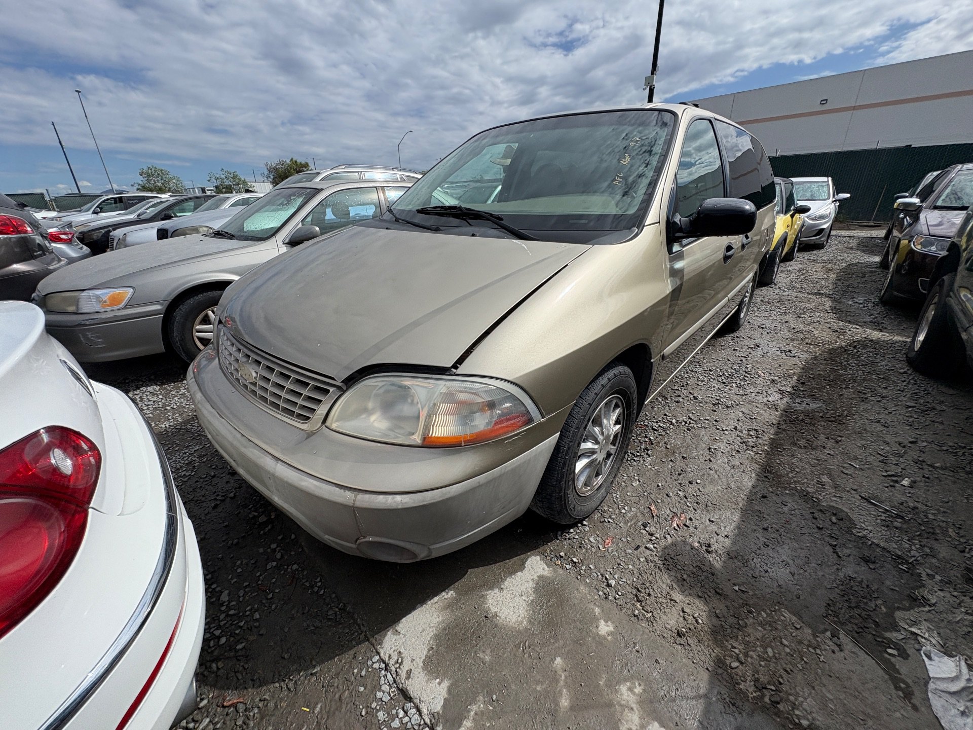 2001 FORD WINDSTAR — photo 1