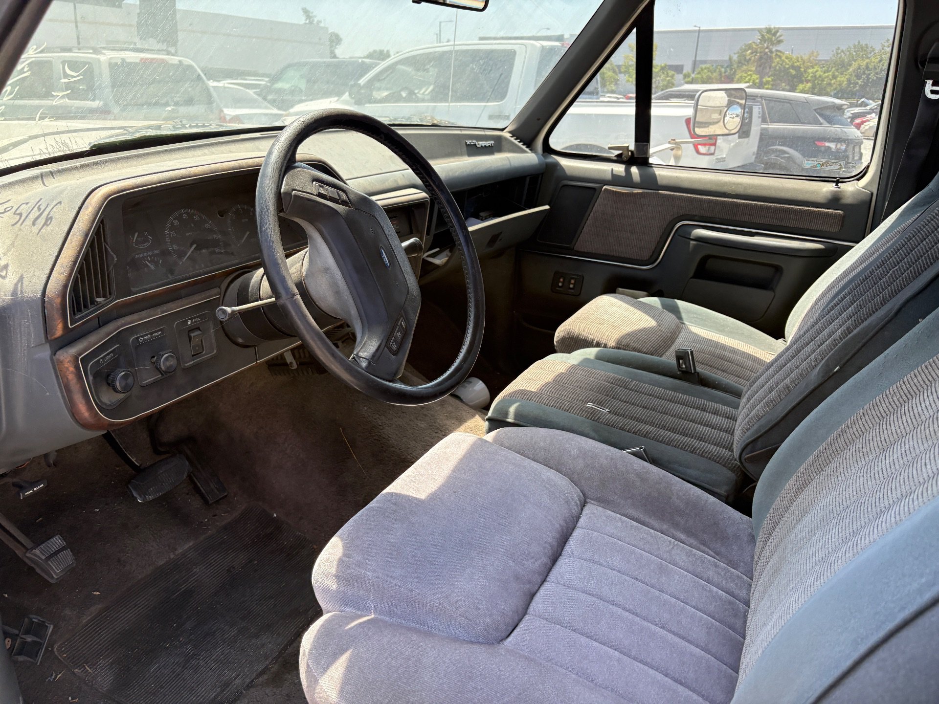 1991 FORD F350 — thumbnail 4