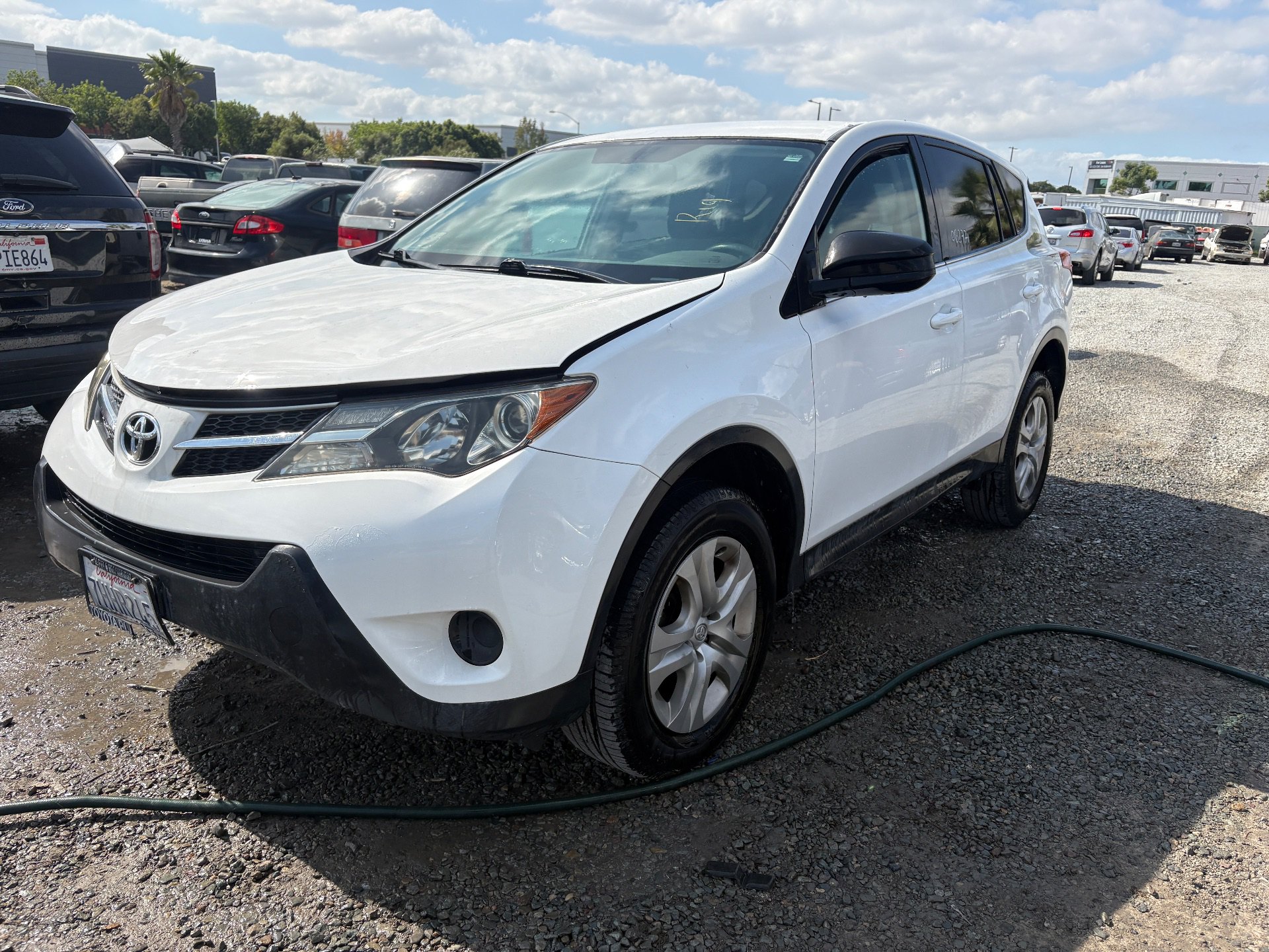 2014 TOYOTA RAV4 — photo 1