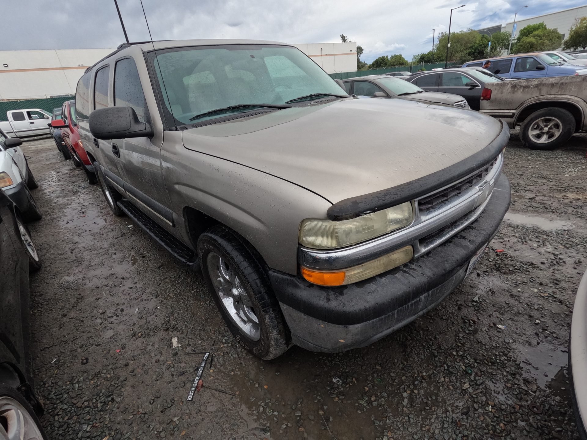 2002 CHEVY SUBURBAN — thumbnail 2