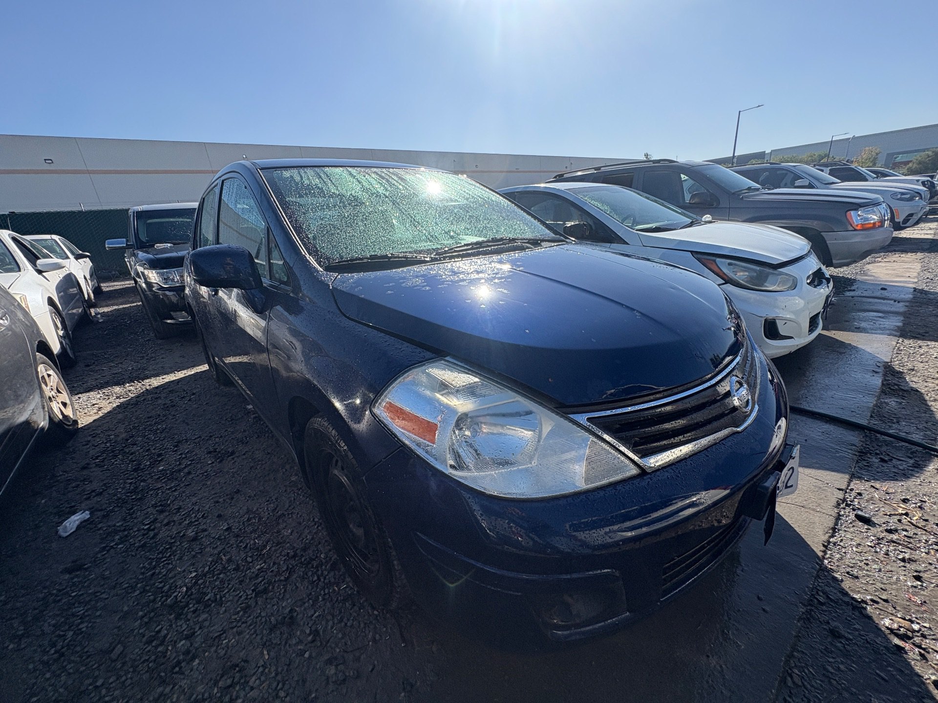 2011 NISSAN VERSA — thumbnail 2
