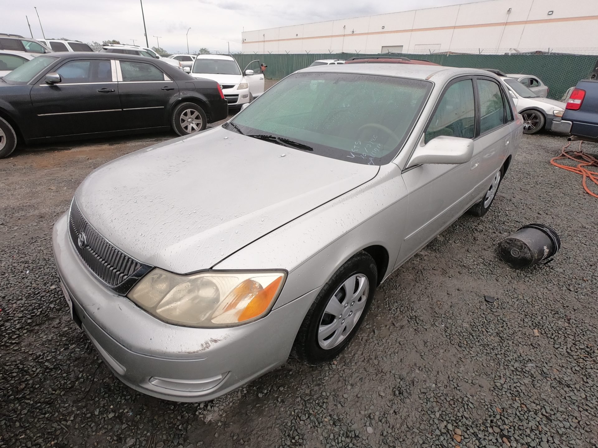 2001 TOYOTA AVALON — thumbnail 2