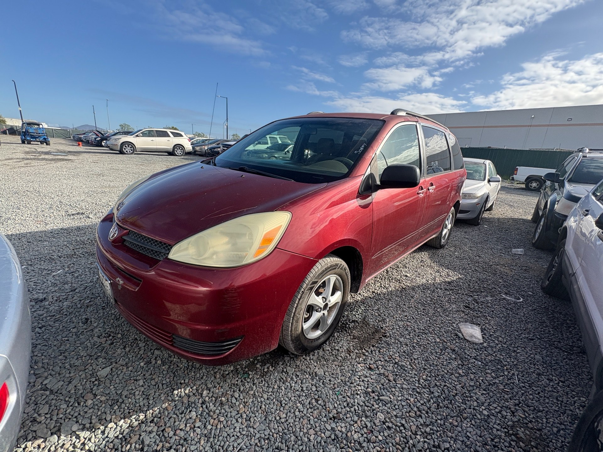 2004 TOYOTA SIENNA — photo 1