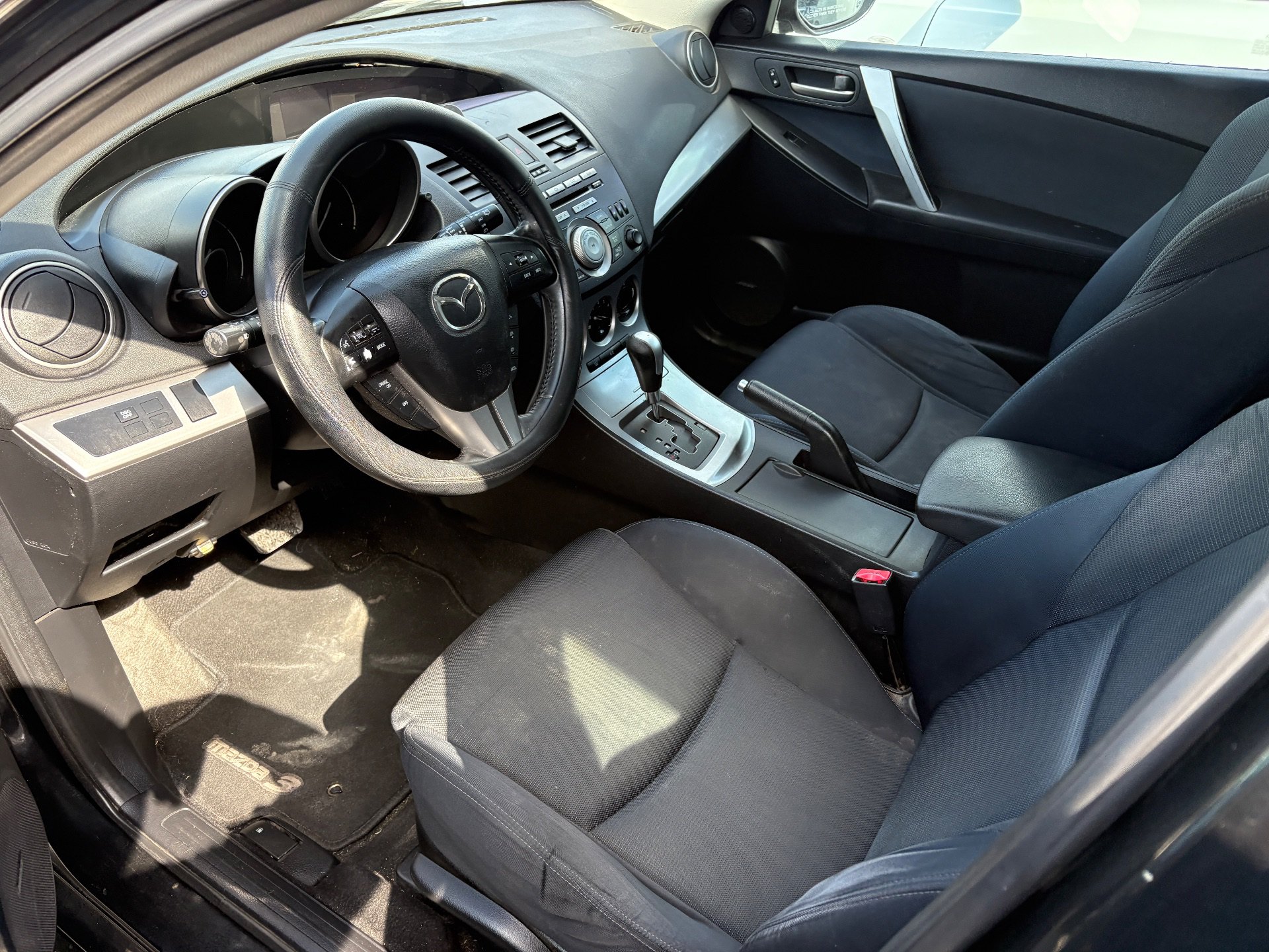 2010 MAZDA 3 — thumbnail 4