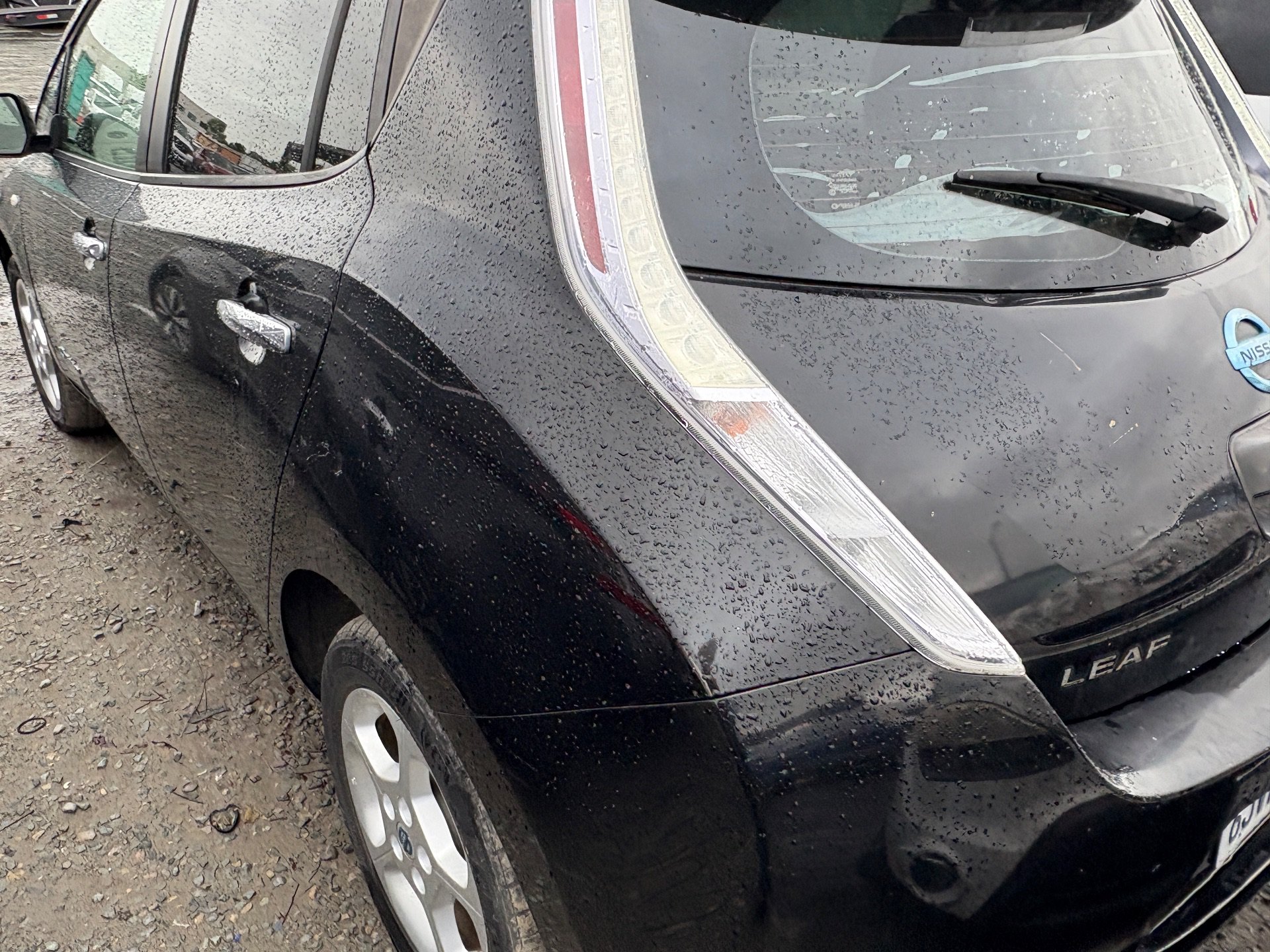 2011 NISSAN LEAF — thumbnail 4