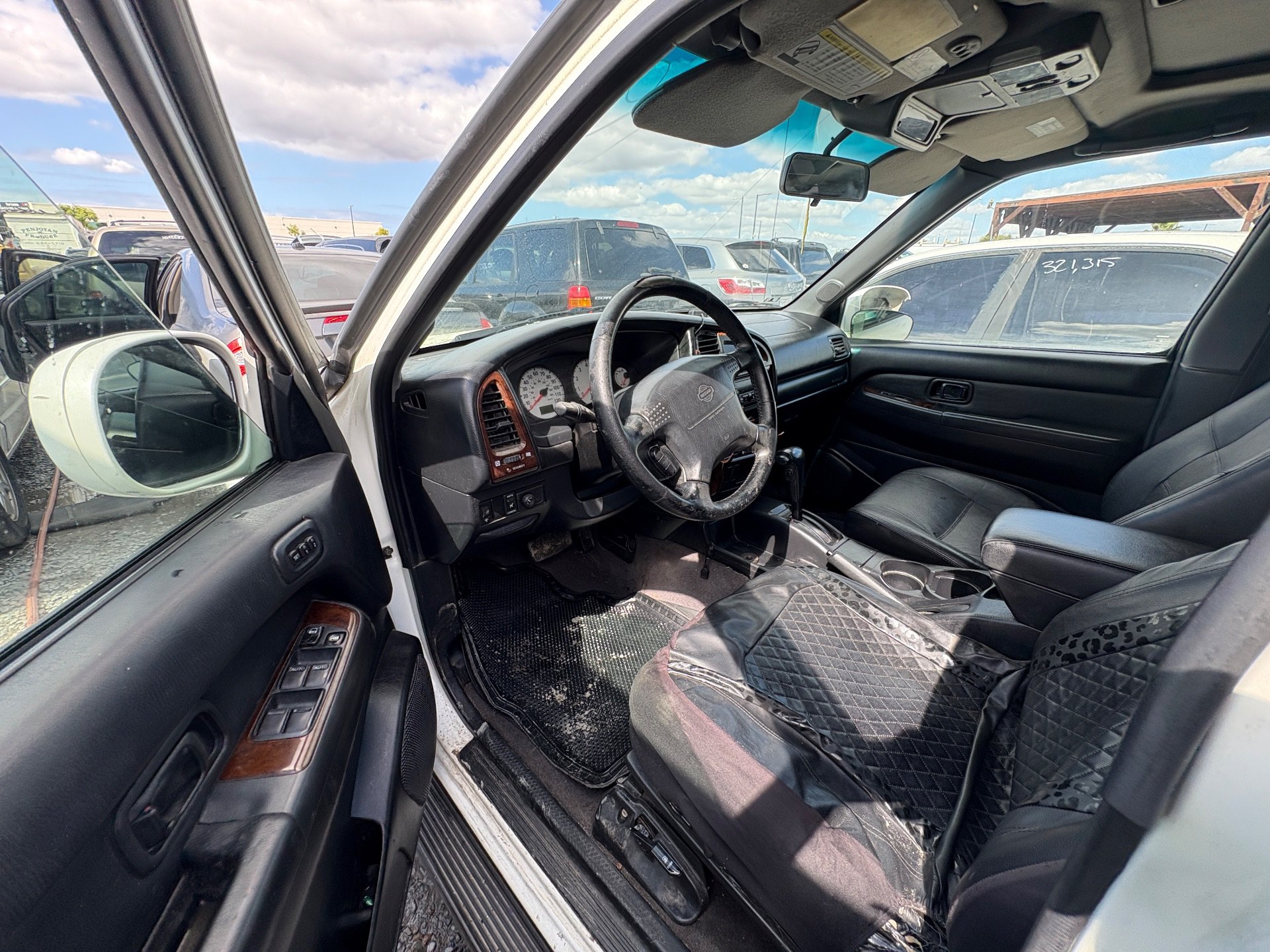 2001 NISSAN PATHFINDER — thumbnail 4