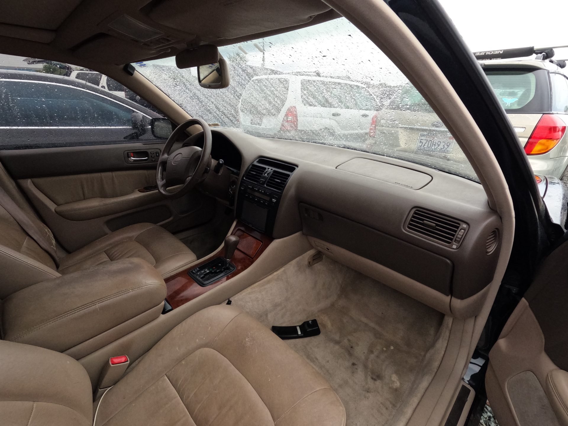 1995 LEXUS LS 400 — thumbnail 3