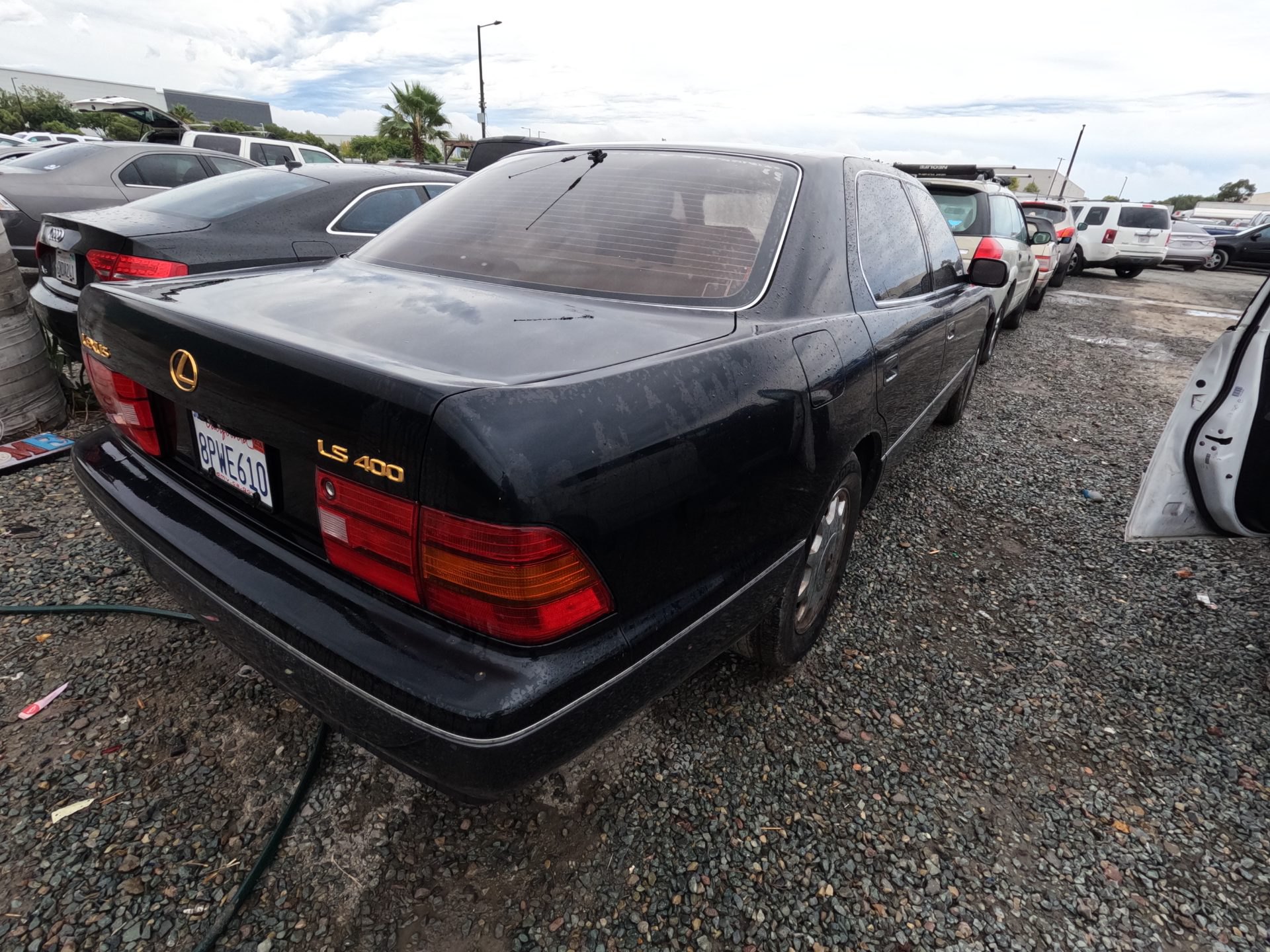 1995 LEXUS LS 400 — thumbnail 4