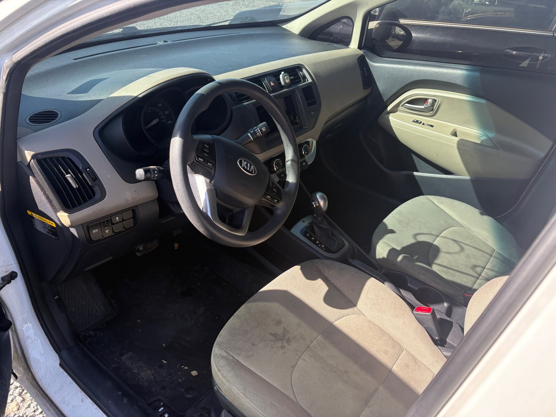 2014 KIA RIO — thumbnail 3