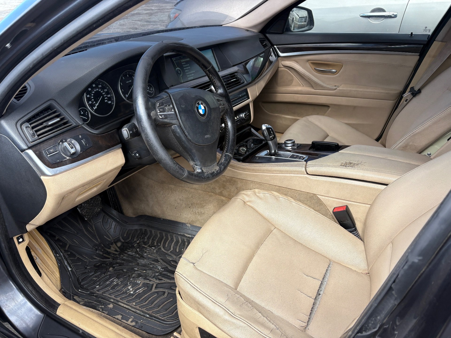 2011 BMW 528I — thumbnail 4
