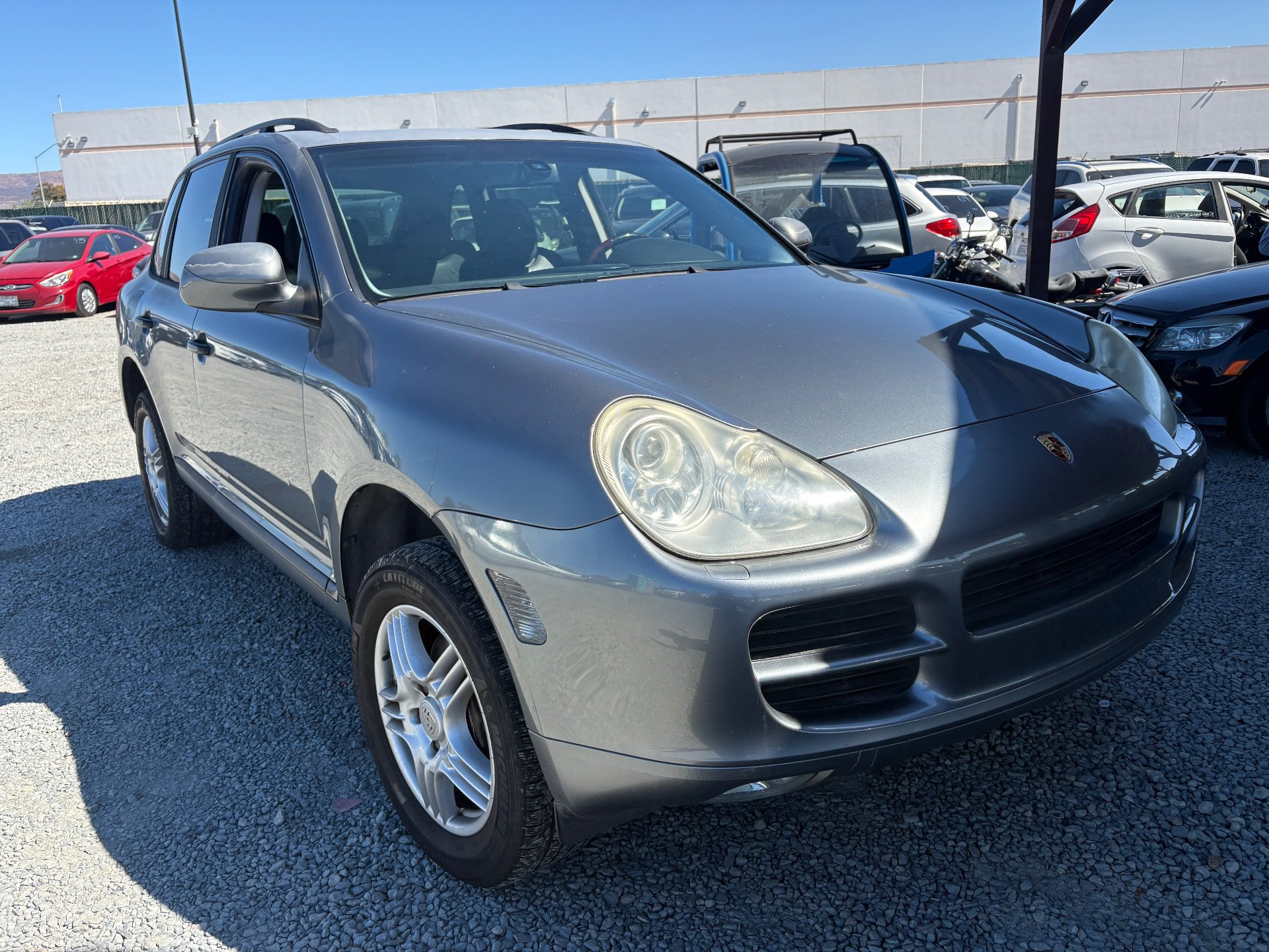 2005 PORSCHE CAYENNE — thumbnail 2