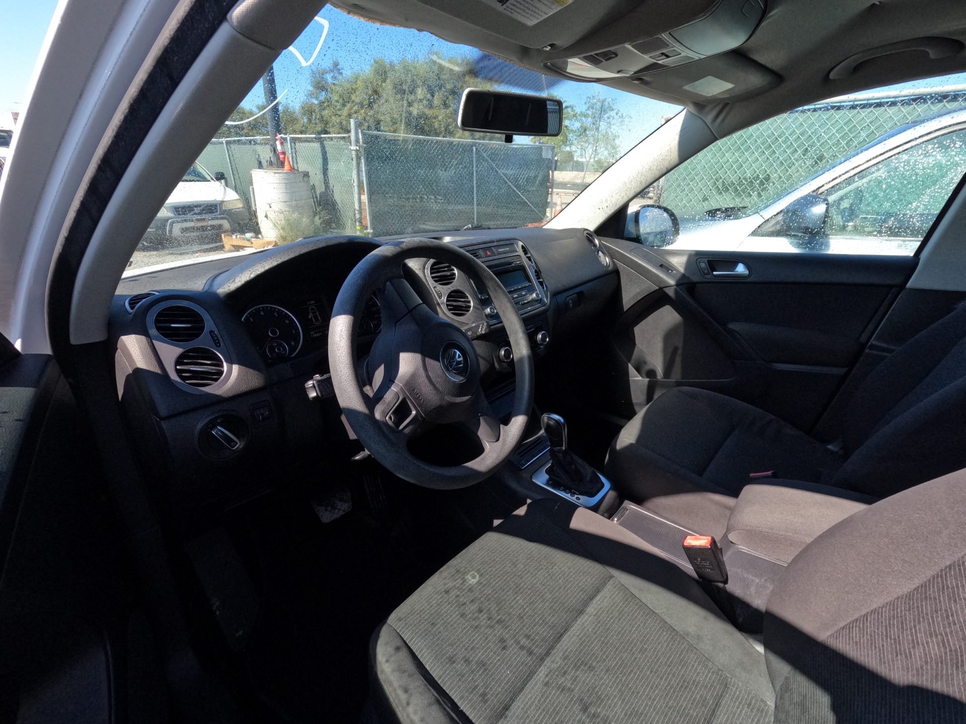 2012 VOLKS TIGUAN — thumbnail 3