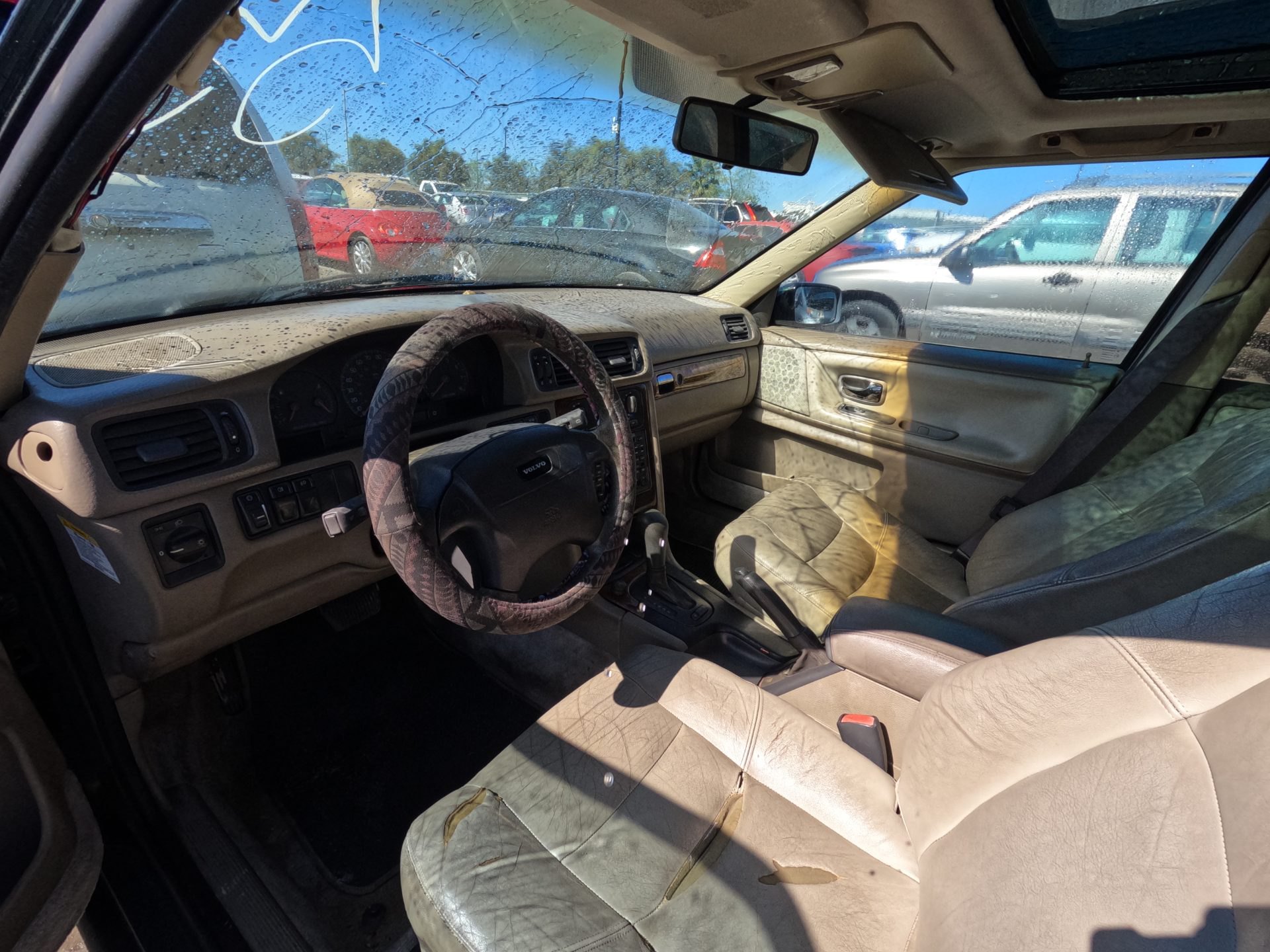 1998 VOLVO V70 — thumbnail 3