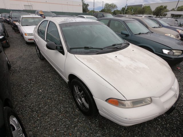 Vehicle: 2000 DODGE STRATUS (Lot 153)