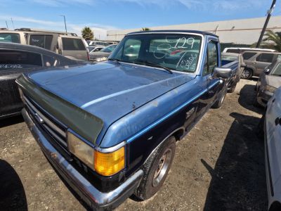 Vehicle: 1990 FORD F150 (Lot 129)