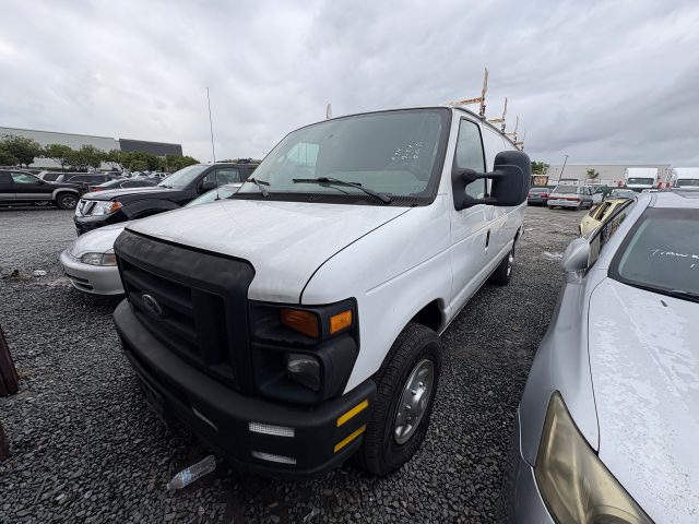 Vehicle: 2011 FORD E350 (Lot 303)