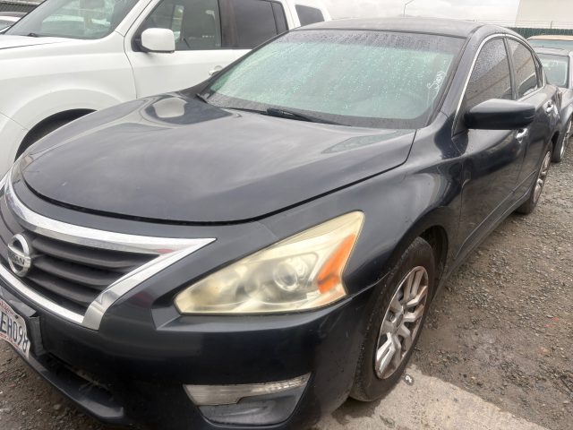 Vehicle: 2014 NISSAN ALTIMA (Lot 18)
