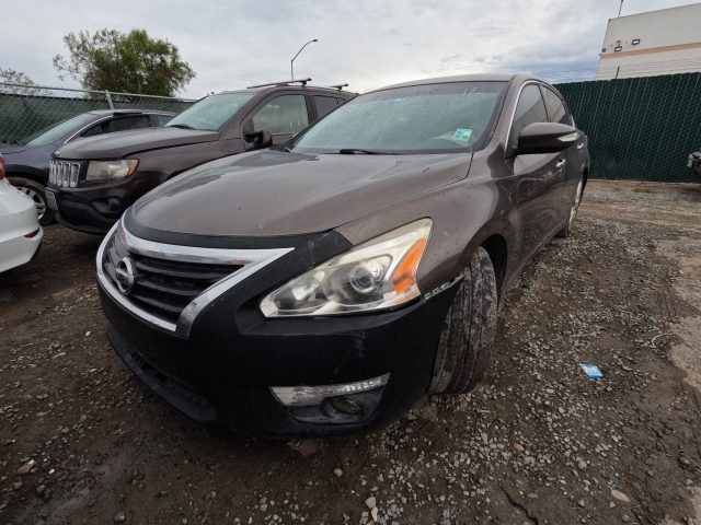 Vehicle: 2014 NISSAN ALTIMA (Lot 12)