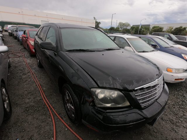 Vehicle: 2005 CHRYSLER PACIFICA (Lot 147)