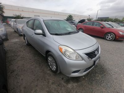 Vehicle: 2012 NISSAN VERSA (Lot 49)