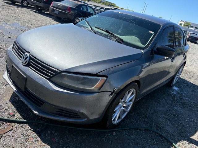 Vehicle: 2011 VOLKS JETTA (Lot 89)