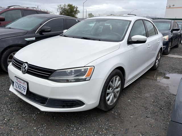 Vehicle: 2014 VOLKS JETTA (Lot 17)