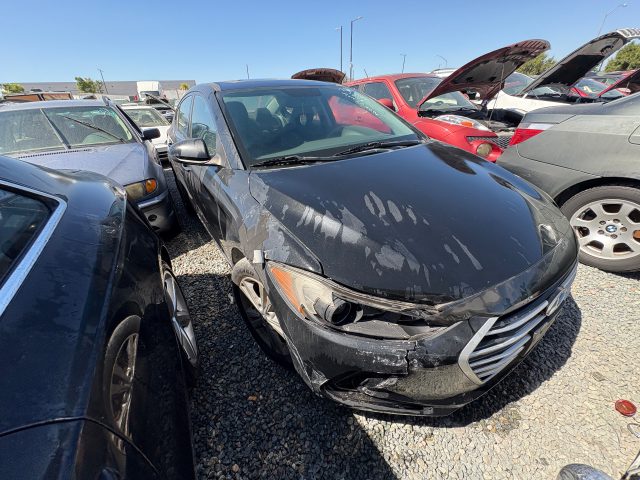 Vehicle: 2018 HYUNDAI ELANTRA (Lot 306)