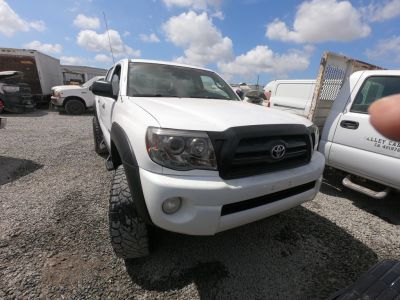 Vehicle: 2006 TOYOTA TACOMA (Lot 208)
