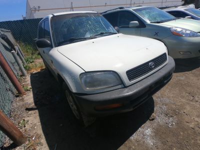 Vehicle: 1996 TOYOTA RAV4 (Lot 4)