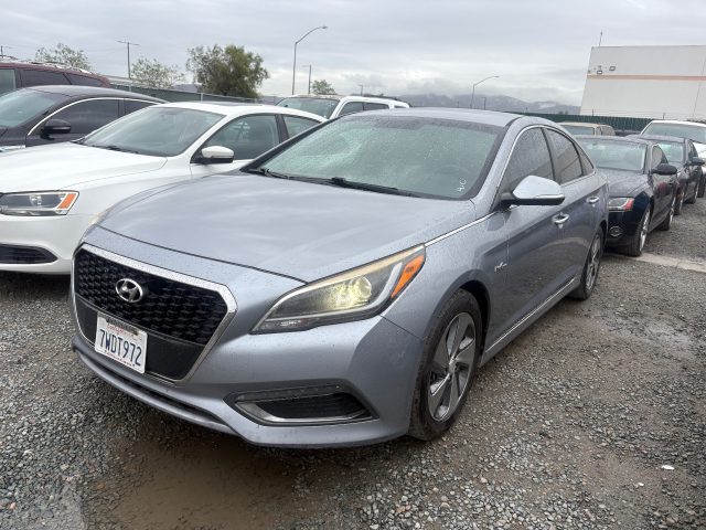 Vehicle: 2017 HYUNDAI SONATA (Lot 21)