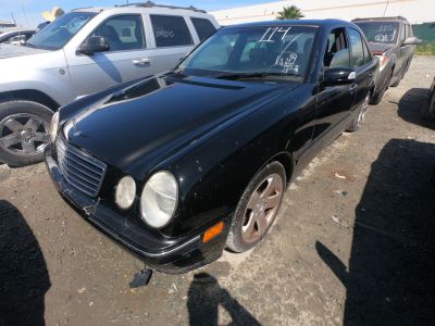 Vehicle: 2000 MERZ E CLASS (Lot 114)