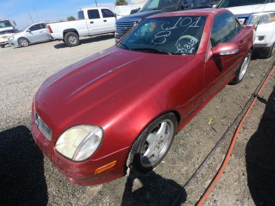 Vehicle: 2001 MERZ SLK CLASS (Lot 101)