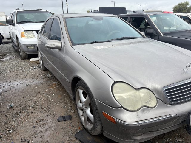 Vehicle: 2004 MERZ C CLASS (Lot 312)