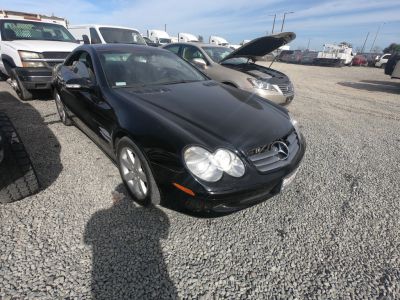 Vehicle: 2003 MERZ SL CLASS (Lot 215)